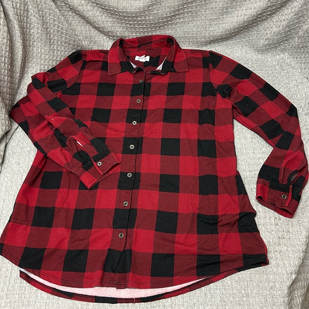 Denim and Company size extra large red plaid button up shirt
